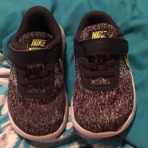 Toddler size 9 shoes